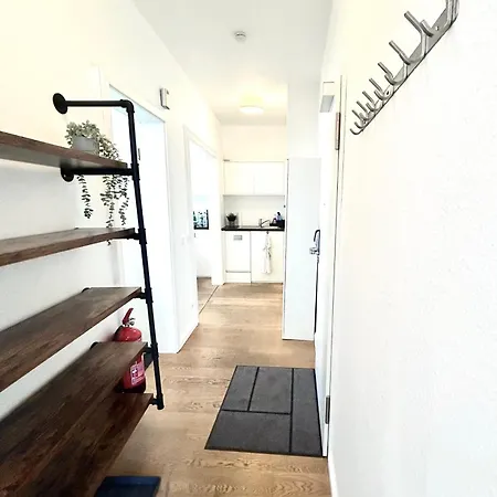 Central Apartment For Up To 10 Guests-2